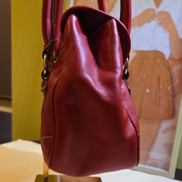 Christian Dior Vibrant Red Pebbled Leather Shoulder Bag with Silver CD Plate - Picture 7 of 17